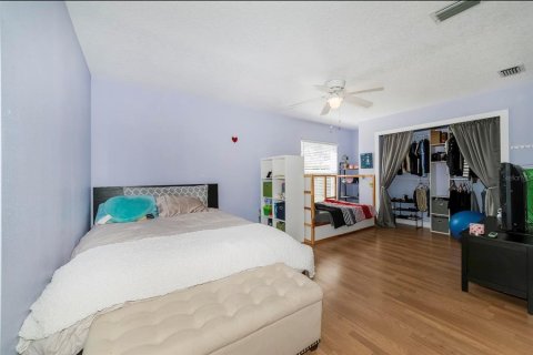 Casa en venta en Brandon, Florida, 2 dormitorios, 130.99 m2 № 1051882 - foto 10