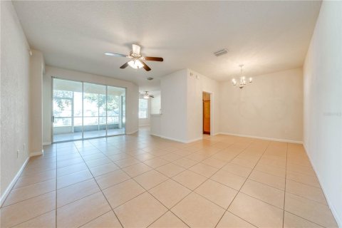 Condo in Ocala, Florida, 2 bedrooms  № 1403726 - photo 16