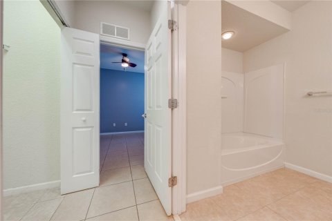 Condo in Ocala, Florida, 2 bedrooms  № 1403726 - photo 5