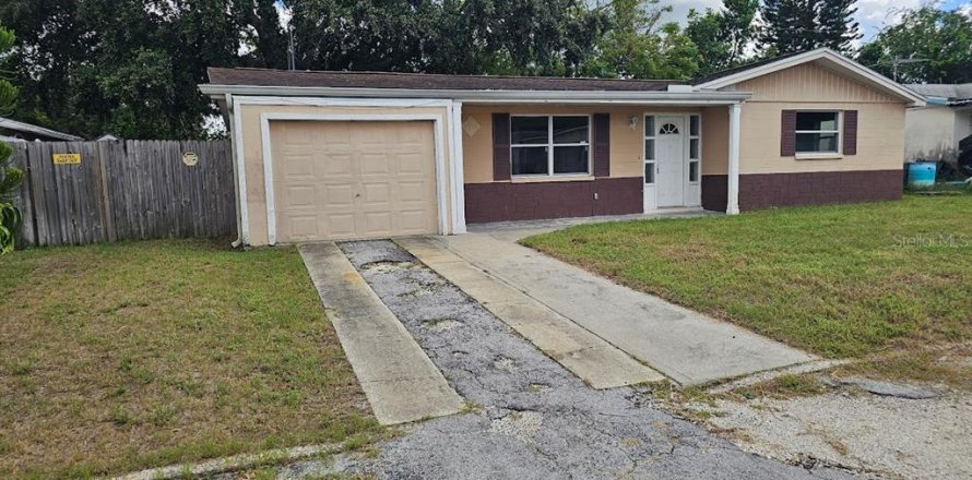 House in Holiday, Florida 3 bedrooms, 107.4 sq.m. № 1403727