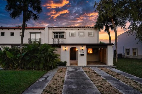Adosado en venta en Miami Lakes, Florida, 3 dormitorios, 162.21 m2 № 1075543 - foto 3