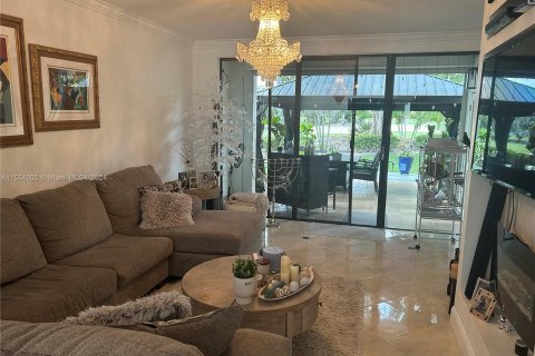 Adosado en venta en Aventura, Florida, 3 dormitorios, 188.78 m2 № 1075505 - foto 12