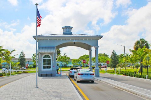 Copropriété à vendre à Deerfield Beach, Floride: 2 chambres, 81.85 m2 № 1073739 - photo 1