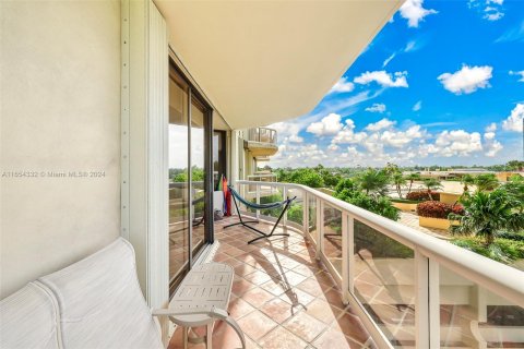 Condo in Aventura, Florida, 2 bedrooms  № 1370662 - photo 5