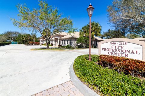 Immobilier commercial à vendre à Stuart, Floride № 1055995 - photo 4