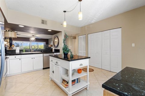 Condominio en venta en Saint Petersburg, Florida, 2 dormitorios, 111.02 m2 № 1403929 - foto 12