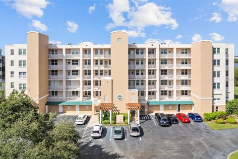 Condominio en venta en Saint Petersburg, Florida, 2 dormitorios, 111.02 m2 № 1403929 - foto 1