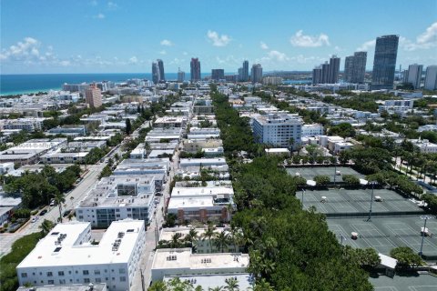 Condo in Miami Beach, Florida, 1 bedroom  № 1231062 - photo 4