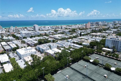 Condo in Miami Beach, Florida, 1 bedroom  № 1231062 - photo 3