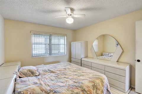 Copropriété à vendre à Deerfield Beach, Floride: 2 chambres, 76.92 m2 № 1038306 - photo 16