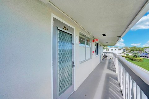 Copropriété à vendre à Deerfield Beach, Floride: 2 chambres, 76.92 m2 № 1038306 - photo 7