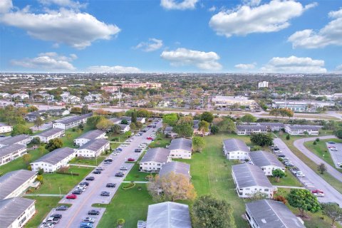 Condo in Deerfield Beach, Florida, 2 bedrooms  № 1038306 - photo 4