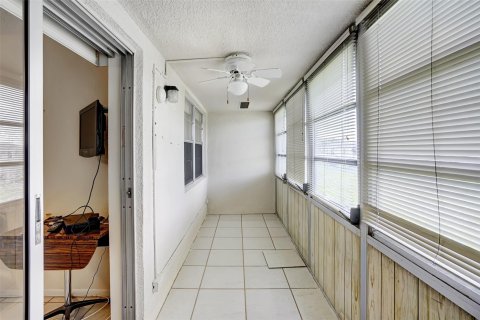 Copropriété à vendre à Deerfield Beach, Floride: 2 chambres, 76.92 m2 № 1038306 - photo 20