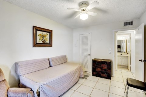 Condo in Deerfield Beach, Florida, 2 bedrooms  № 1038306 - photo 18