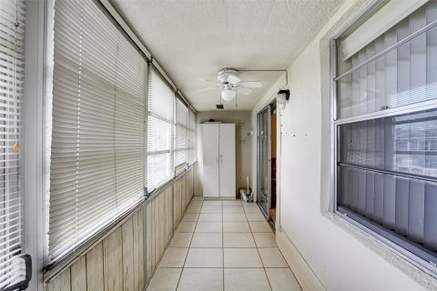 Copropriété à vendre à Deerfield Beach, Floride: 2 chambres, 76.92 m2 № 1038306 - photo 19