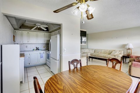 Copropriété à vendre à Deerfield Beach, Floride: 2 chambres, 76.92 m2 № 1038306 - photo 13