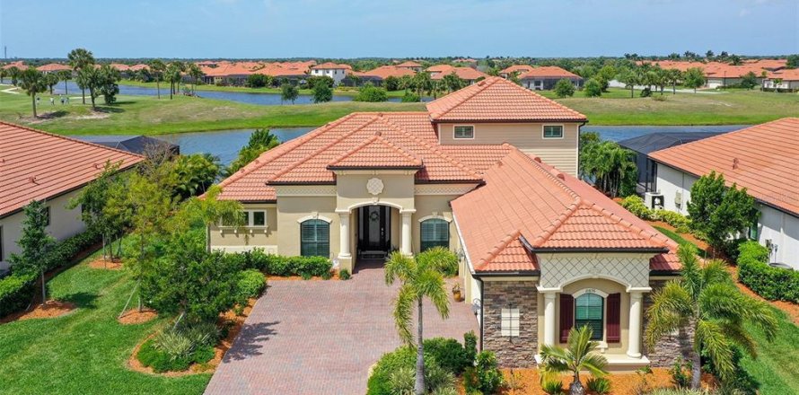 Villa ou maison à Venice, Floride 4 chambres, 290.69 m2 № 1390530