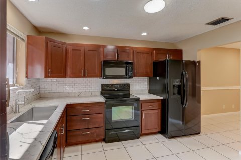 Townhouse in Deerfield Beach, Florida 2 bedrooms, 120.77 sq.m. № 1031648 - photo 28