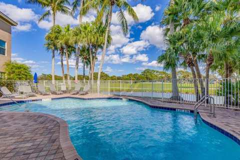 Touwnhouse à vendre à Palm Beach Gardens, Floride: 3 chambres, 158.86 m2 № 1031605 - photo 13