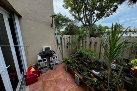 Copropriété à vendre à Miami, Floride: 3 chambres, 104.05 m2 № 1389781 - photo 29