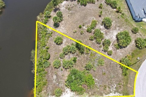 Terreno en venta en Port Charlotte, Florida № 1248797 - foto 2