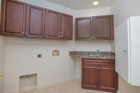 Condominio en venta en Orlando, Florida, 3 dormitorios, 236.81 m2 № 1022968 - foto 11