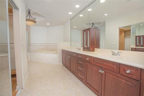Condominio en venta en Orlando, Florida, 3 dormitorios, 236.81 m2 № 1022968 - foto 26