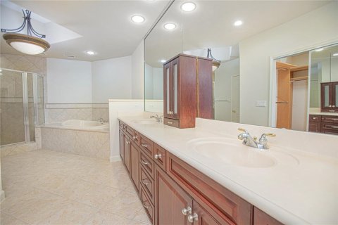 Condominio en venta en Orlando, Florida, 3 dormitorios, 236.81 m2 № 1022968 - foto 27