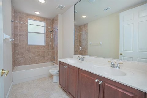 Condominio en venta en Orlando, Florida, 3 dormitorios, 236.81 m2 № 1022968 - foto 10