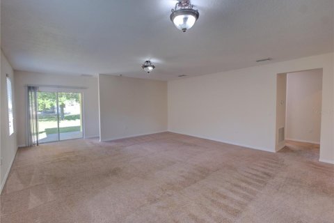 House in Davenport, Florida 3 bedrooms, 163.79 sq.m. № 1069491 - photo 13