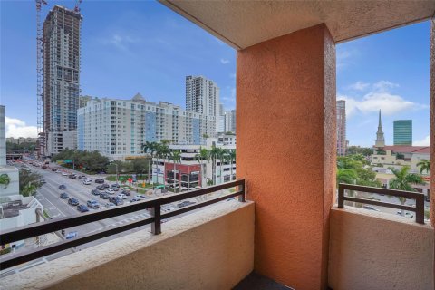 Condo in Fort Lauderdale, Florida, 3 bedrooms  № 1225912 - photo 22