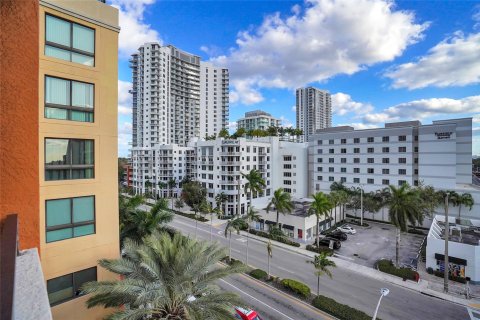 Condo in Fort Lauderdale, Florida, 3 bedrooms  № 1225912 - photo 20