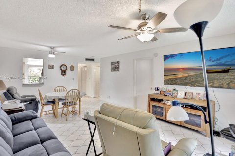 Condominio en venta en Margate, Florida, 2 dormitorios, 92.9 m2 № 1384431 - foto 11