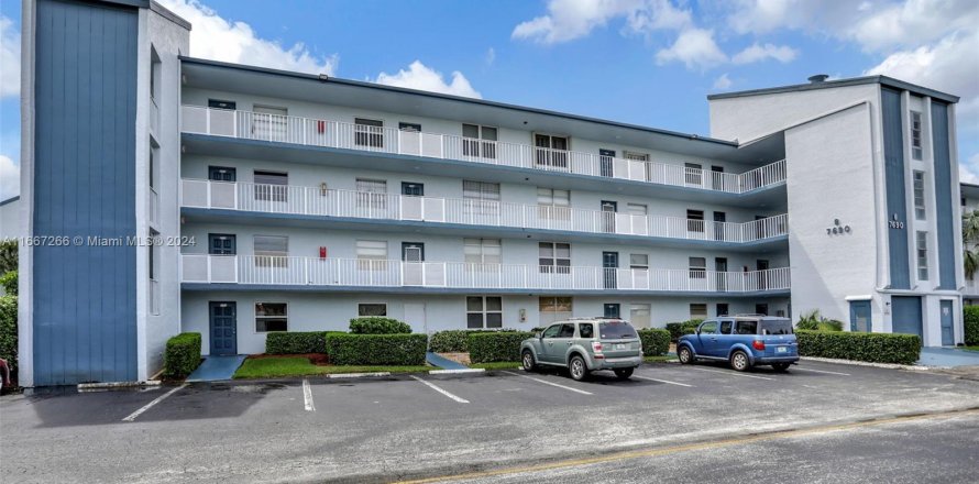 Condominio en Margate, Florida, 2 dormitorios  № 1384431