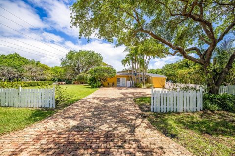 Villa ou maison à vendre à Pinecrest, Floride: 5 chambres, 338.44 m2 № 1096991 - photo 19
