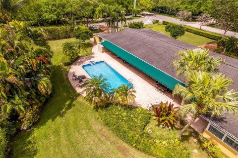 Villa ou maison à vendre à Pinecrest, Floride: 5 chambres, 338.44 m2 № 1096991 - photo 23