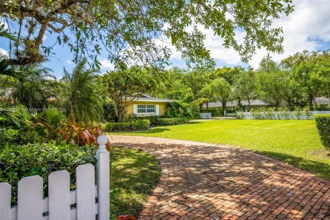 Villa ou maison à vendre à Pinecrest, Floride: 5 chambres, 338.44 m2 № 1096991 - photo 24