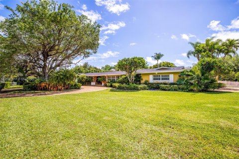 Villa ou maison à vendre à Pinecrest, Floride: 5 chambres, 338.44 m2 № 1096991 - photo 25