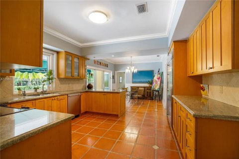Villa ou maison à vendre à Pinecrest, Floride: 5 chambres, 338.44 m2 № 1096991 - photo 10