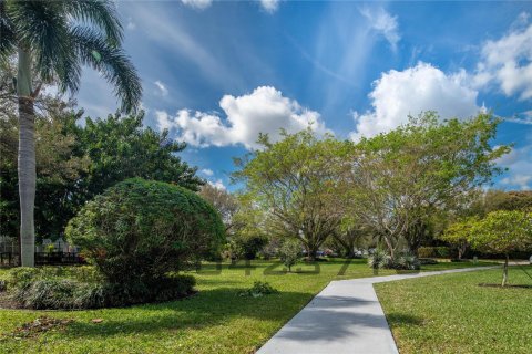 Copropriété à vendre à Deerfield Beach, Floride: 2 chambres № 1018119 - photo 12