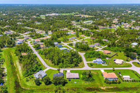 House in North Port, Florida 3 bedrooms, 173.08 sq.m. № 1287899 - photo 3