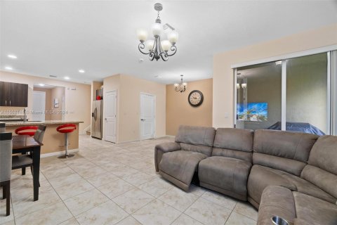 Casa en venta en Homestead, Florida, 3 dormitorios, 160.81 m2 № 1073182 - foto 19
