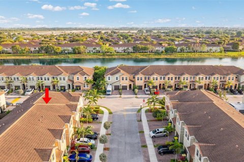 Villa ou maison à vendre à Homestead, Floride: 3 chambres, 160.81 m2 № 1073182 - photo 8