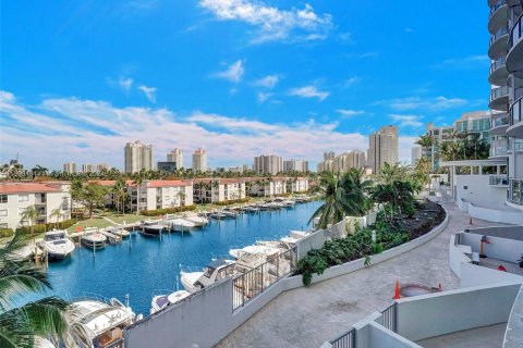 Condominio en venta en Aventura, Florida, 3 dormitorios, 126.53 m2 № 1073147 - foto 12