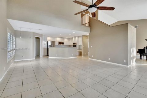 Villa ou maison à vendre à Pembroke Pines, Floride: 5 chambres, 310.76 m2 № 1415370 - photo 11