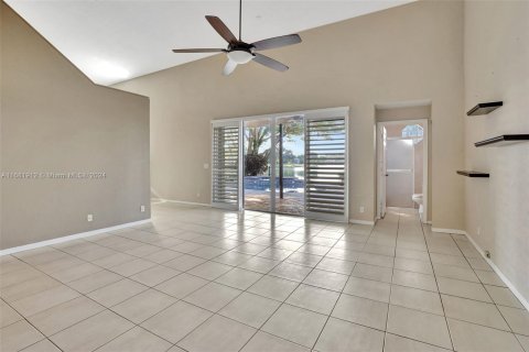 Villa ou maison à vendre à Pembroke Pines, Floride: 5 chambres, 310.76 m2 № 1415370 - photo 12