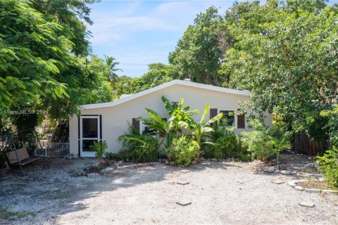 House in Key Largo, Florida 3 bedrooms, 129.6 sq.m. № 1358920 - photo 1