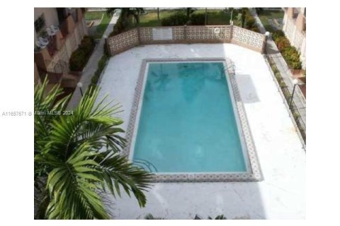 Copropriété à vendre à Hialeah, Floride: 3 chambres, 130.06 m2 № 1358963 - photo 4