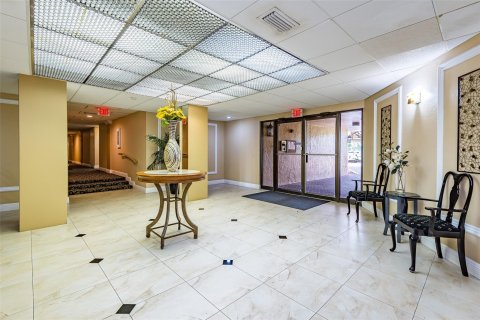 Condo in Hollywood, Florida, 2 bedrooms  № 1057825 - photo 10