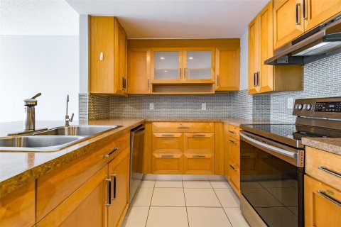 Condo in Hollywood, Florida, 2 bedrooms  № 1057825 - photo 26